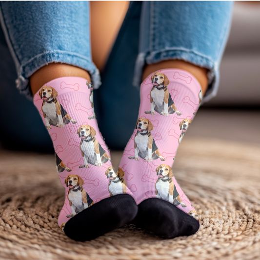 Sitting Beagle Crew Socks